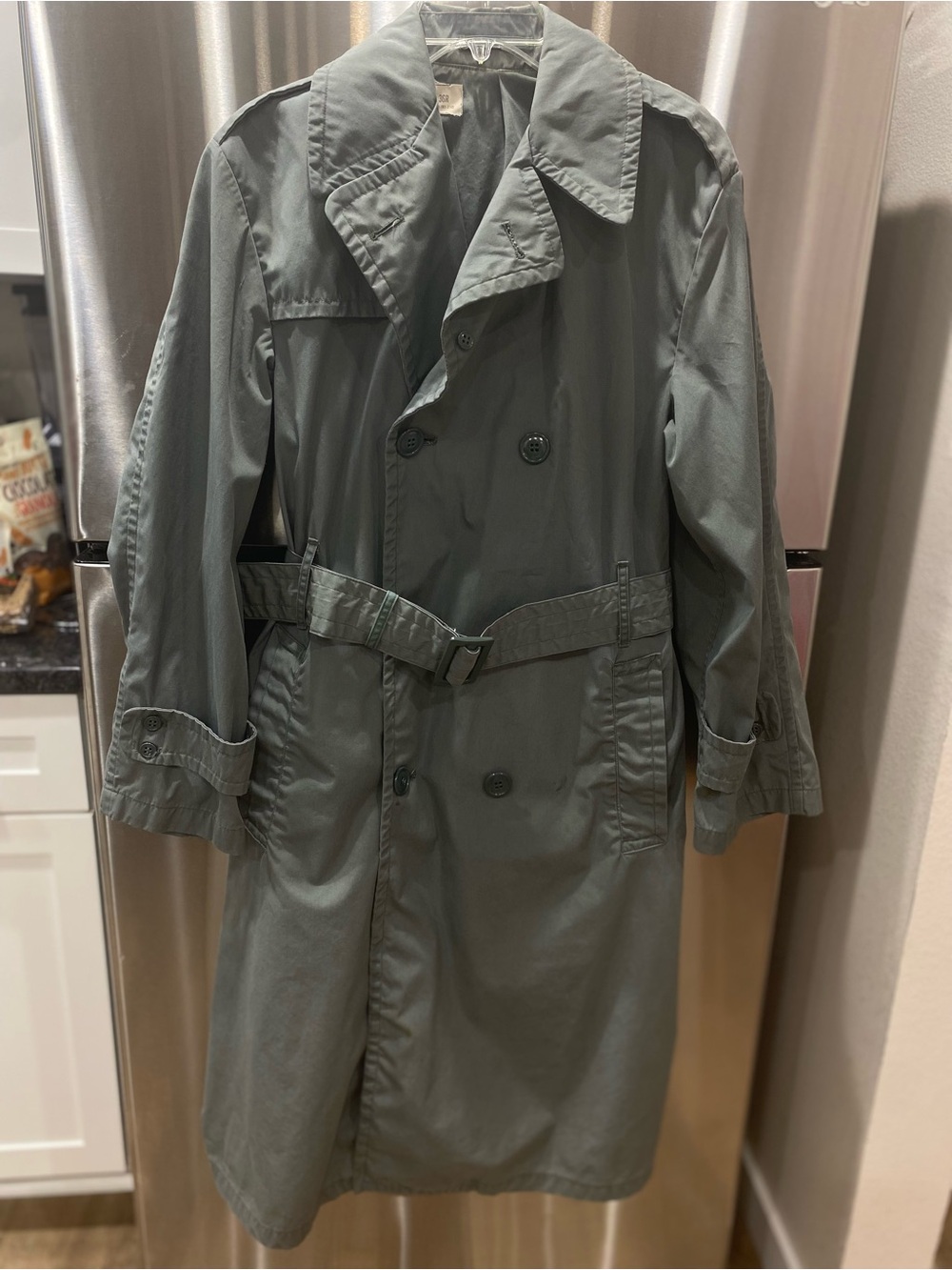 Classic Double-Breasted Trench Coat in Olive Green size 36R